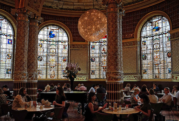 The V&amp;A Cafe(The Victoria and Albert Museum)の様子