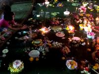 タイの伝統的な灯籠流し「ロイクラトン祭り」とは？