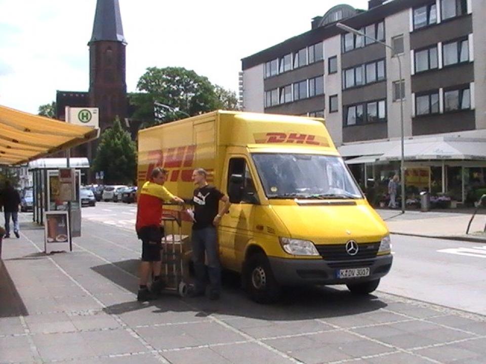 【トラブル事例あり】日本からドイツへEMS（国際スピード郵便）を使って荷物を送る方法