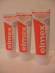 歯磨き粉「elmex」