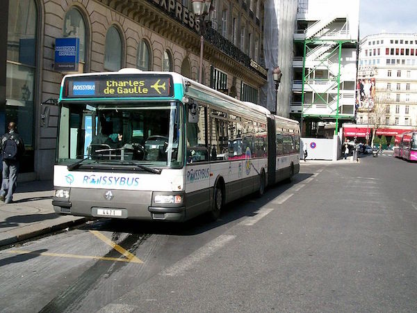 「ロワシーバス(Roissybus)」と呼ばれるフランスのシャトルバス