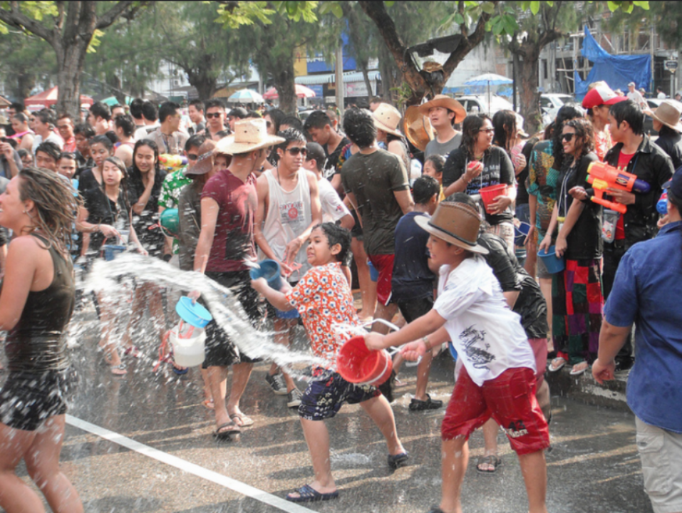 タイの旧正月！水かけ祭り「ソンクラーン」とは？