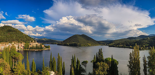 イタリア・テルニにあるピエディルーコ湖