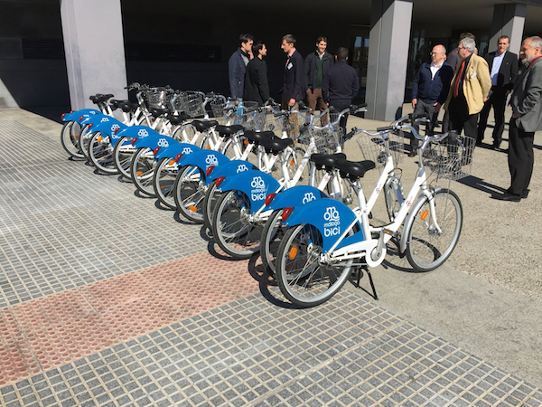 公共のレンタル自転車「マラガ・ビシ(Malaga bici)」