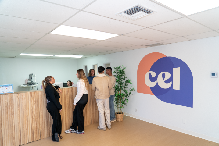 CEl,生徒,受付,校舎