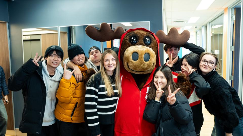 【学校スタッフにインタビュー】Dream Big！10年以上留学業界に携わり留学生の夢を応援し続けるILACスタッフ