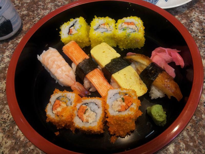 日本食代表、お寿司はASUの学生にも人気です