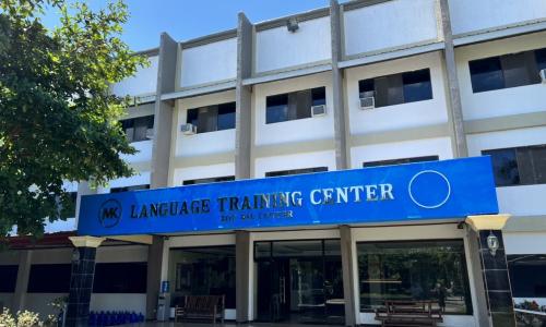 【学校スタッフにインタビュー】学園都市イロイロ最大規模のMK Educationで、自分にぴったりの留学スタイルを見つけよう!