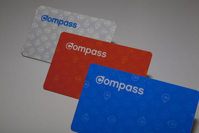 カナダの交通機関で使う「Compass Card」
